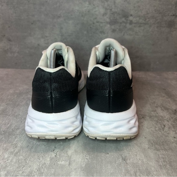 Nike Revolution 6 Premium Running Shoes DR9960-001 Womens sz 8 - black/white - Picture 4 of 6